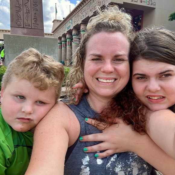 Meet your Posher, Tacie - Picture 2 of 7